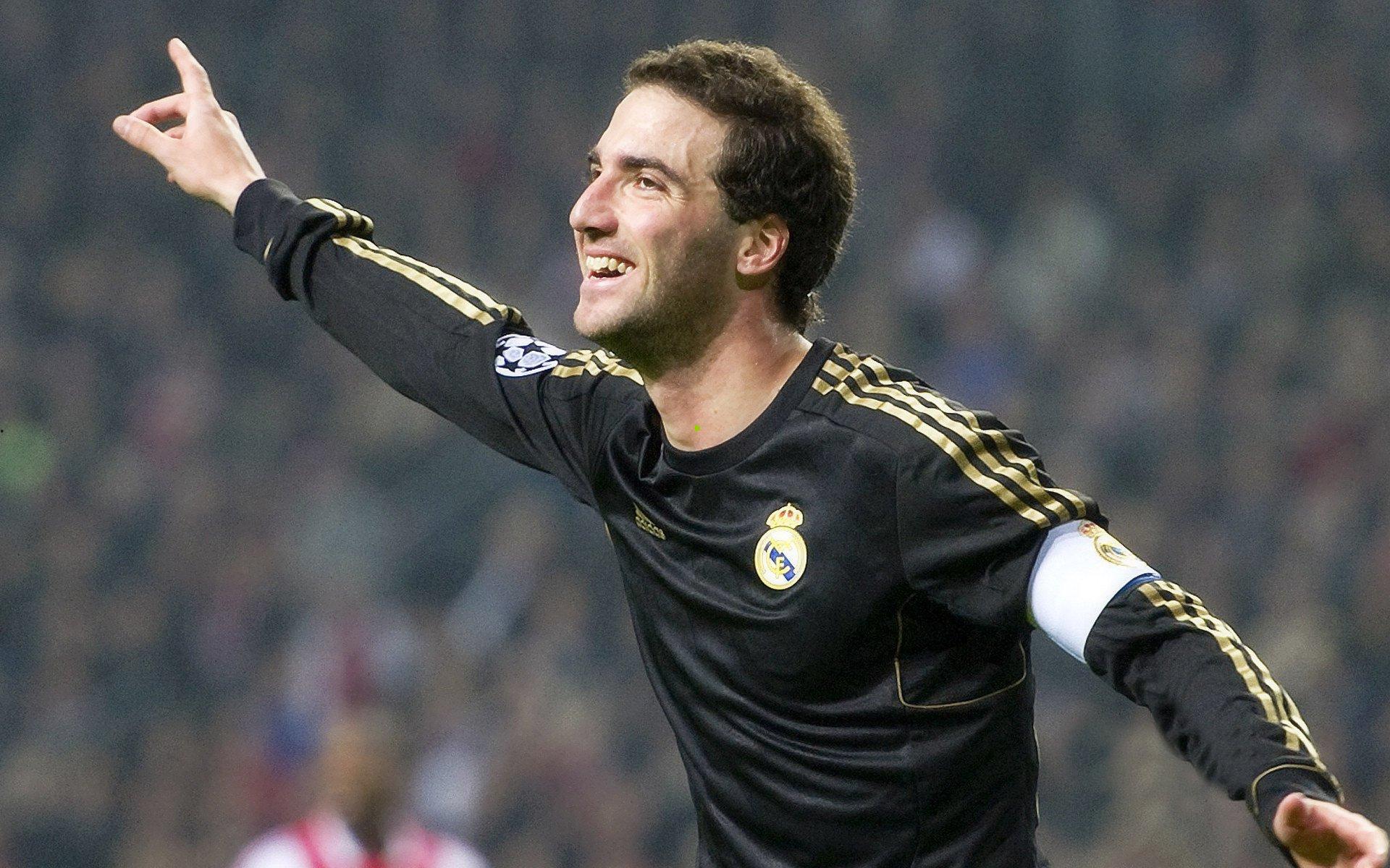 穆雷争夺战正式打响！湖人费城等五队竞逐，湖人交易筹码直指里夫斯